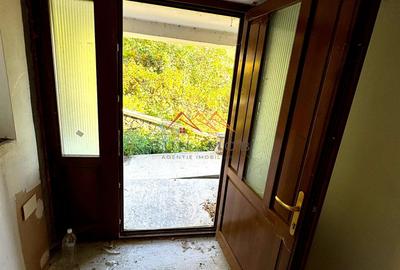 Vila S+P+E, priveliste deosebita, 6 camere, garaj, terasa, Cornu, PH - 23