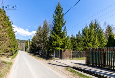 Vile turistice, locație montană superbă, la marginea pârâului,  2600 mp teren - 5