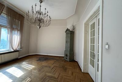 Vila cu arhitectura spectaculoasa Dacia - 7