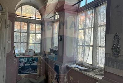 Casă / Vilă cu 3 camere parte din proiectul Muzeul Caselor Nespuse - 1