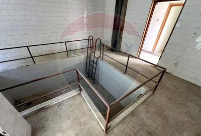 Hotel-bază de tratament, edificat în zonă cu ape sulfuroase - 11