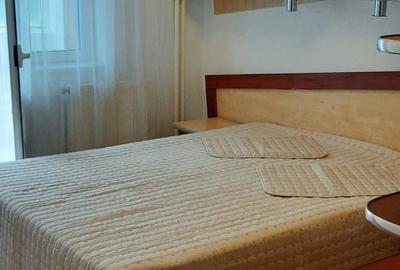 Apartament cu 3 camere decomandat, etaj 1/8, zona Pacurari-Alpha Bank