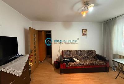 Royal Imobiliare - Vanzare Apartament zona Malu Rosu - 2