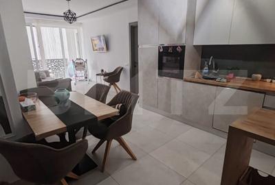 Apartament cu 3 camere semidecomandat, mobilat în Florești