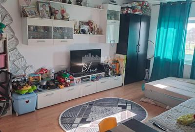 Doraly Mall- Apartament 2 cam dec , centrala pe gaz , etaj intermediar