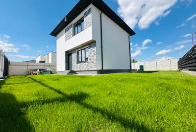 Casă individuală cu 4 camere în Berceni