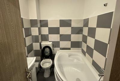 Apartament de 3 camere, situat în zona Centru/Traian - 9