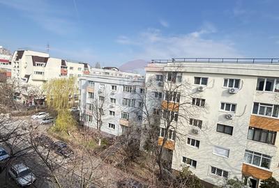 Apartament cu 2 camere decomandat, mobilat în Băneasa