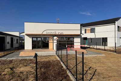 Case tip duplex în Cartierul Basmelor | Moșnița Nouă | Comision cumpărător 0% - 24