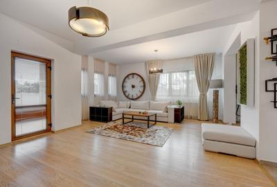 Casă individuală cu 5 camere în Central