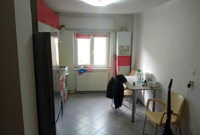 AP 2 CAM 55mp Precista scoala 4 decomandat etaj 1 centrala termopan luminos - 1