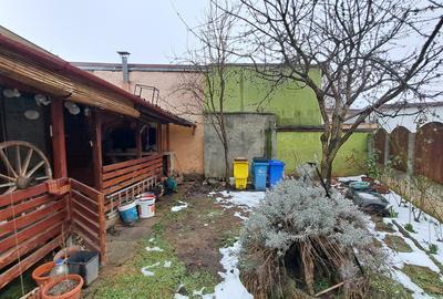 TEREN CU CASA DEMOLABILA - 38