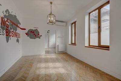 In Cartierul Evreiesc, casa 3 camere pivnita si mansarda open space. - 3