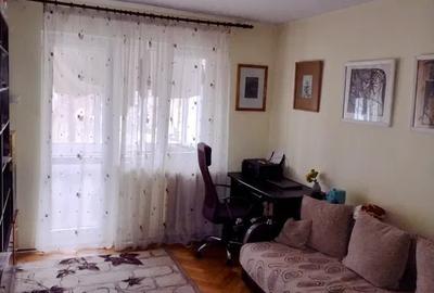 Apartament cu 2 camere decomandat, etajul 2/4, zona Tatarasi - 3