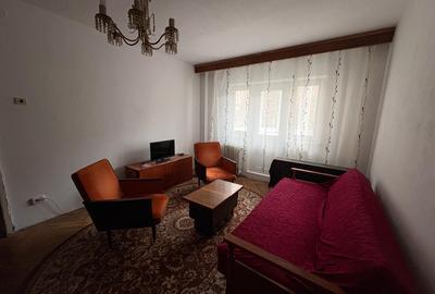 Apartament cu 3 camere semidecomandat, mobilat în Timpuri Noi