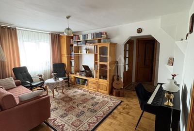 4 camere, spațiu generos, parcare și zonă excelentă. - 1