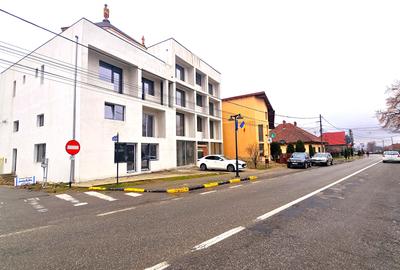 Spatiu comercial stradal - Novaci - centru - 2