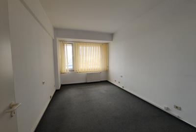 Universitate - Hotel Novotel birouri intre 34 mp - 980 mp - 4