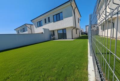 Casă individuală cu 4 camere în Tunari