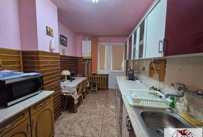Apartament patru camere de vanzare in Cugir - 10