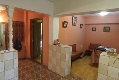 Apartament spațios cu 4 camere et 1  Str. Mărgeanului, aproape de 13 Sept - 2