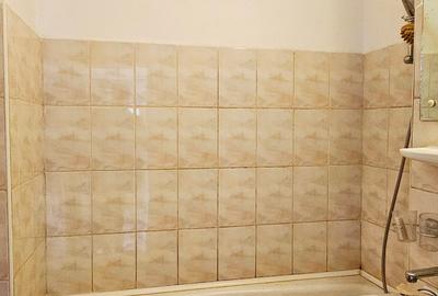 Apartament 3 camere, cu boxa si loc de parcare, zona 1 Mai - 10