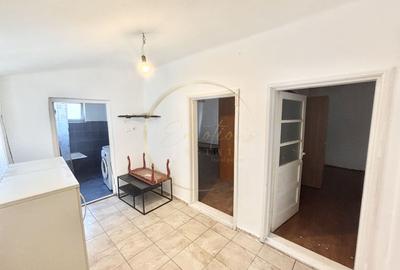 Casa 2 camere - Lipovei | centrala proprie | PENTRU FIRME/MUNCITORI/STRAINI - 1