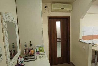 Apartament 2 camere in zona Mercur - 3