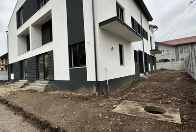 Vila duplex  Militari zona Pacii comision 0 % - 7