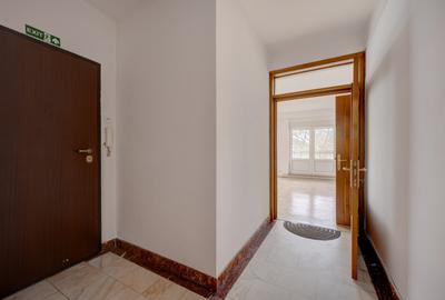 Apartament luminos de 5 camere de închiriat, etaj 1/4, garaj, Bd. Primăverii! - 16