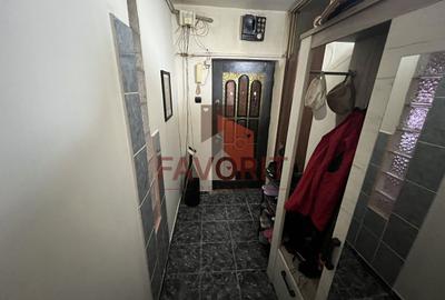 Apartament 3 camere decomandat |2 Bai | Boxa la subsol | Zona Soarelui - 8