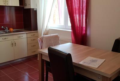 Apartament cu 4 camere semidecomandat zona Parcul Sub Arini - 1
