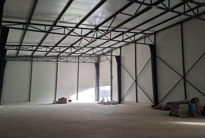 Hala nou construita de 500mp cu curte proprie betonata - 2