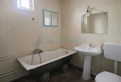 Casa cu teren de 1350 mp de renovat in Gepiu, la 18 km de Oradea - 6