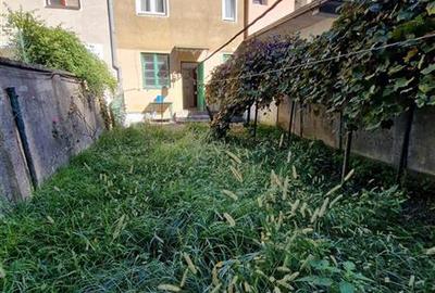 Casă individuală cu 5 camere în Muncitoresc