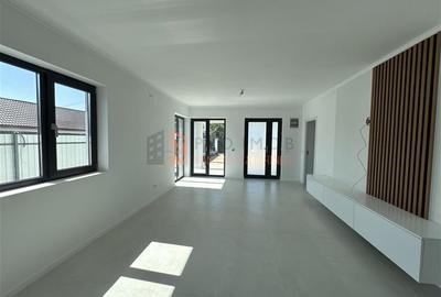 Case noi in zona Maracineni | COMISION 0 - 6