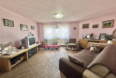 Apartament cu 3 camere si 2 bai la etajul 1 cu centrala zona Soarelui - 5