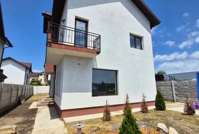 Vila P+1E+M, 6 camere, teren 300 mp! - 1