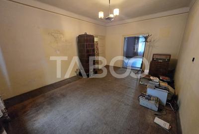 Casa de vanzare cu 3 camere 83mpu zona Piata Cluj Sibiu - 1