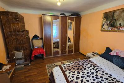 Casă 2 camere /Curte – Șoseaua Viilor – 10 minute metrou Eroii Revoluției - 13