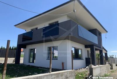 Casă individuală cu 4 camere în Dezmir