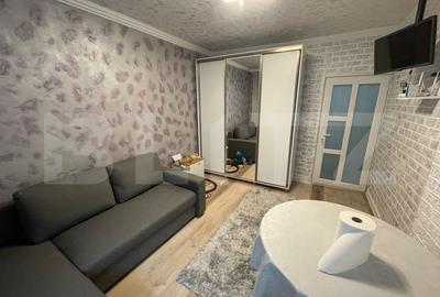 Garsonieră decomandată, mobilată în Tomești