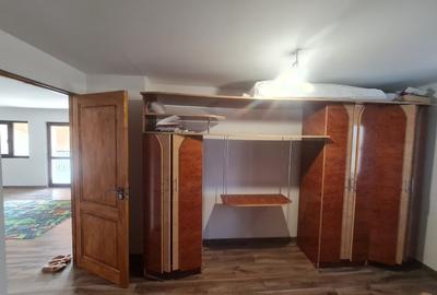 Casă individuală cu 5 camere în Odobești