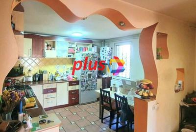 Apartament cu patru camere, zona Tractorul 90 mp - 3