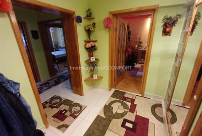 Vanzare 3 camere, zona Buzaului-Imobiliare MAXICONFORT - 2