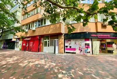 Vanzare spatiu comercial Titan, 74 mp, chirie 2800 euro, randament bun - 1