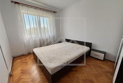 Apartament de vanzare in Sibiu - 3 camere, balcon, pivnita - zona buna - 8