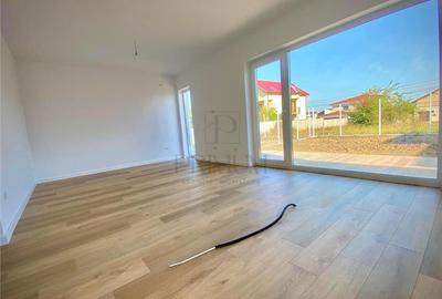 Duplex pe plan - 4 camere - teren generos - 4