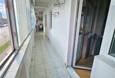 Apartament 3 camere, etaj 1,  Pacurari Petru Poni - 16