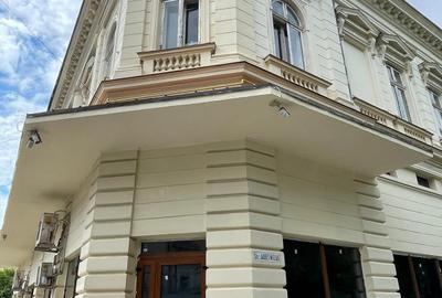 Imobil istoric de vânzare în Centrul Vechi, București. INVESTITTIE. 3.590.000 E - 16